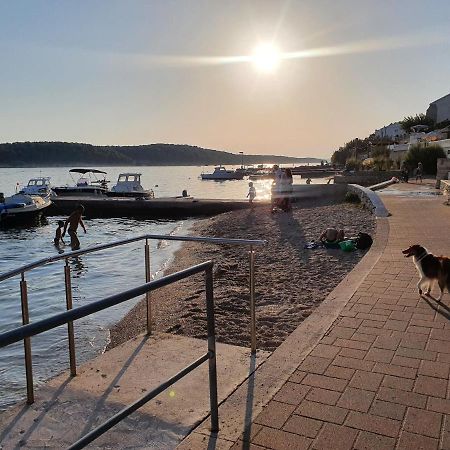 Apartman Karmen Barbat na Rabu Exteriér fotografie