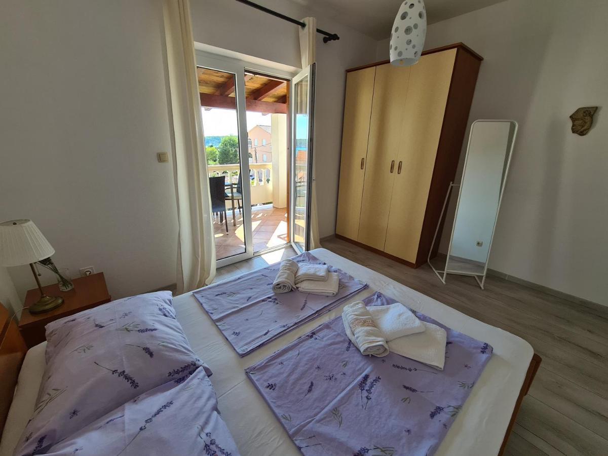 Apartman Karmen Barbat na Rabu Exteriér fotografie