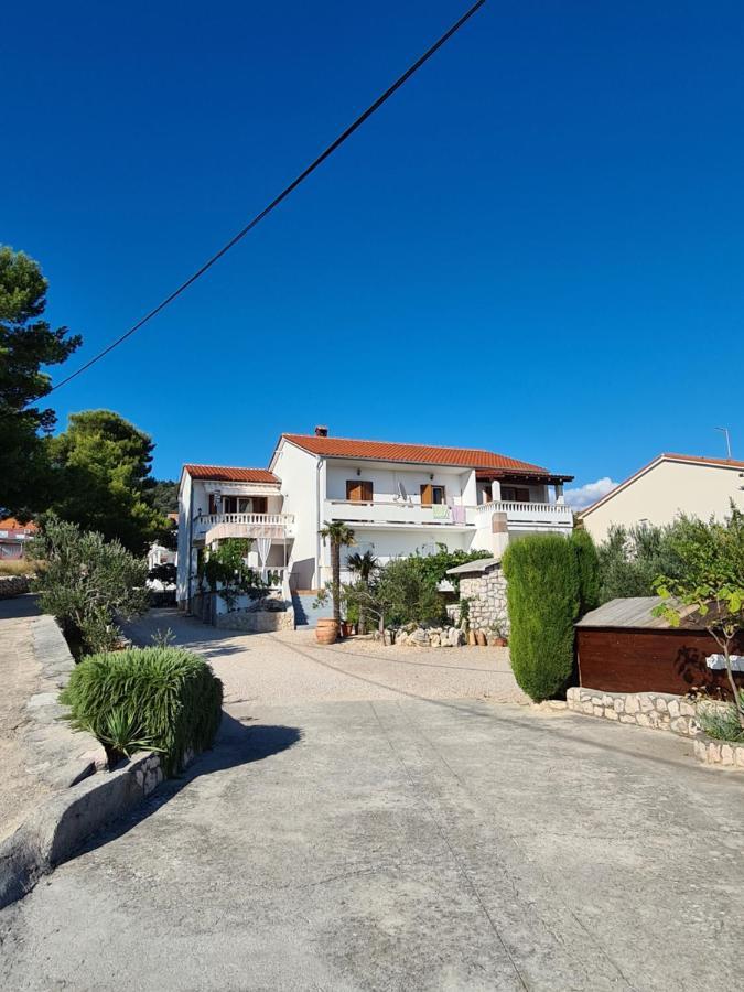 Apartman Karmen Barbat na Rabu Exteriér fotografie